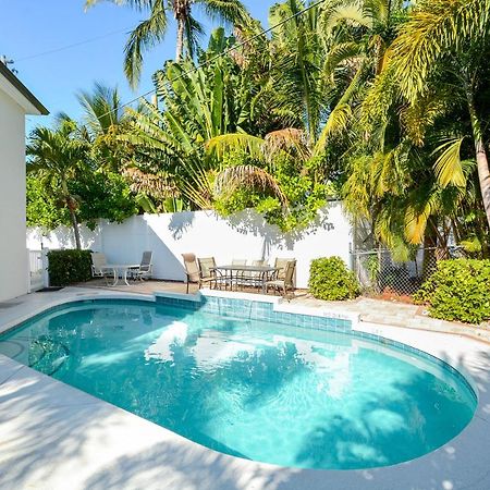 Canal 315 - Right In Siesta Key Village! Exterior photo