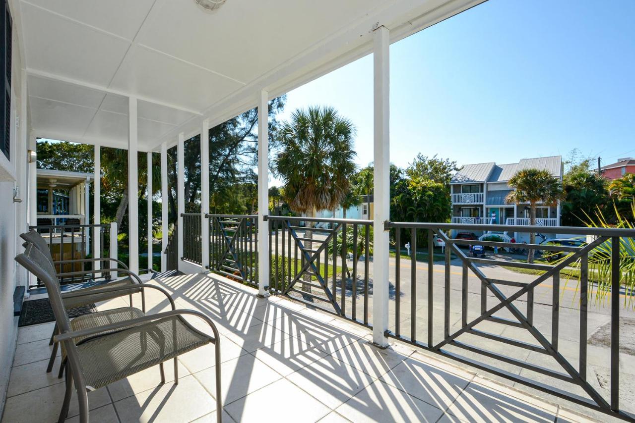 Canal 315 - Right In Siesta Key Village! Exterior photo