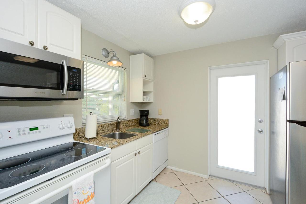Canal 315 - Right In Siesta Key Village! Exterior photo